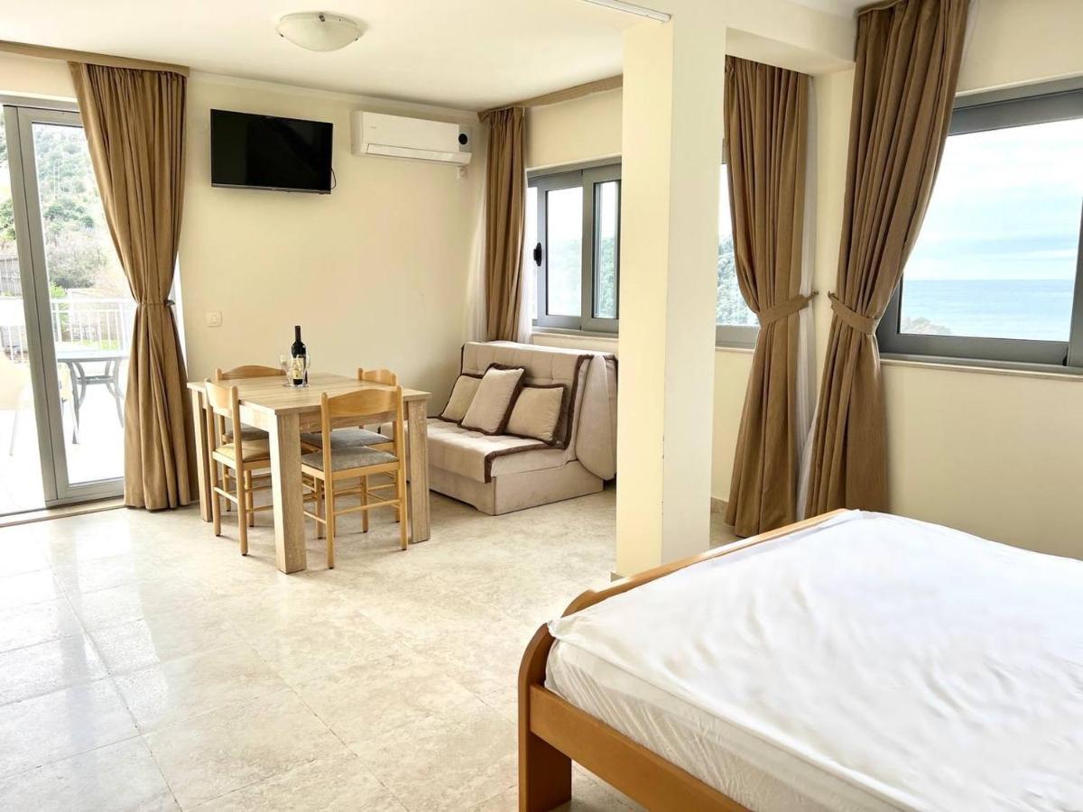 Villa Blanca Petrovac Exterior photo